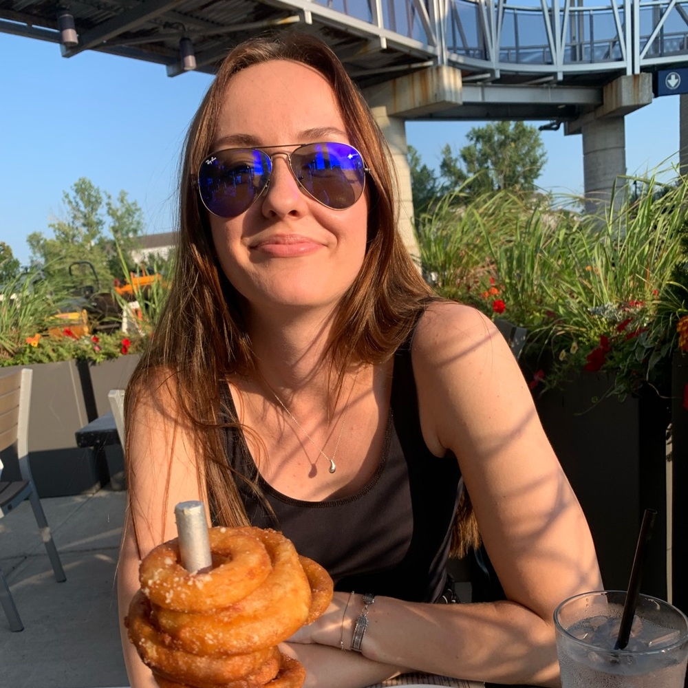 Meet your Posher, Daniela